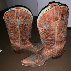 Cowgirl boot